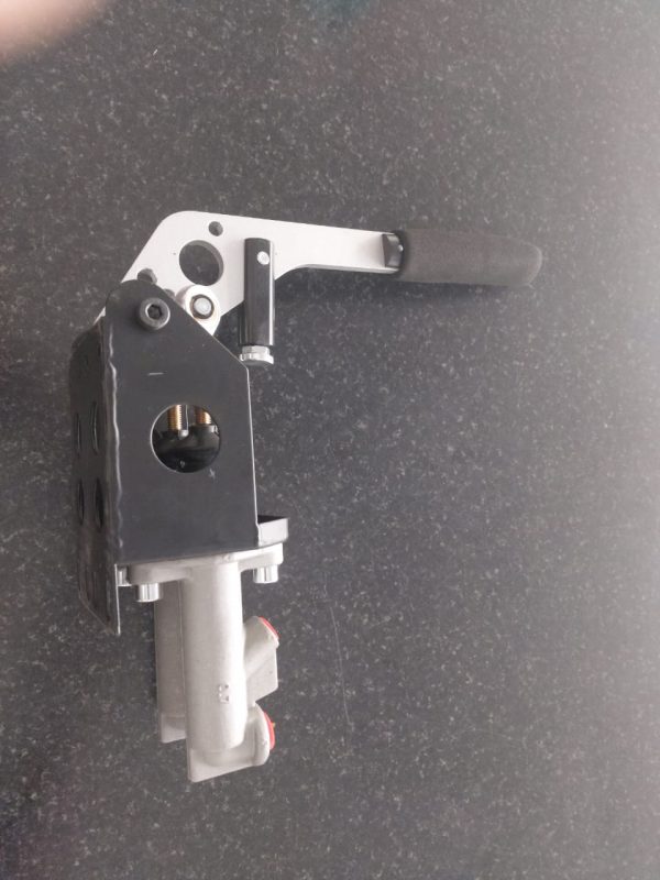 Vertical Hydraulic Handbrake Twin Cylinder With Master Cylinder